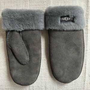 Ugg Mittens gray shearling